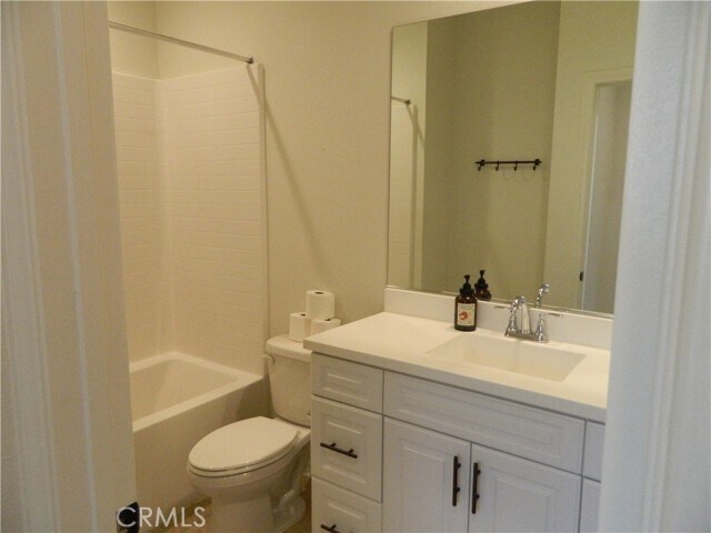 Building Photo - 2845 E Berry Loop Privado