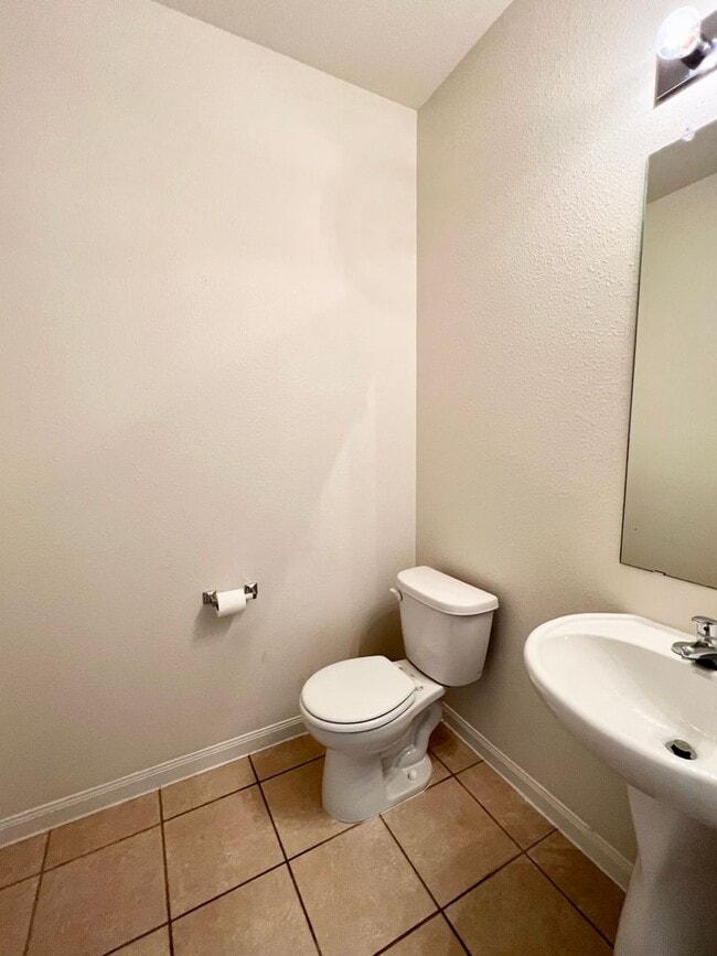 Building Photo - 108 Major Lee Ln