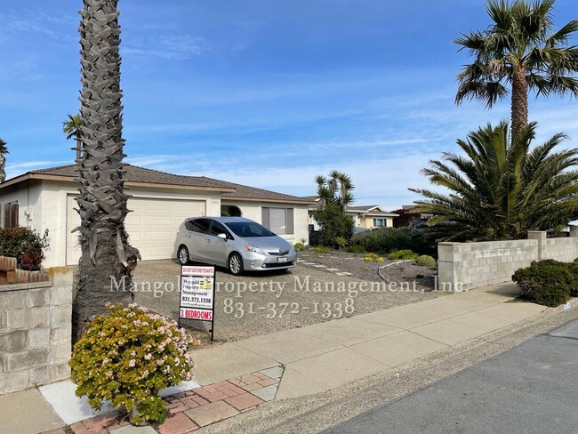 Primary Photo - Beautiful four-bedroom home located in Mar...