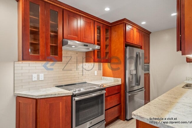 Building Photo - 2666 Kentworth Way