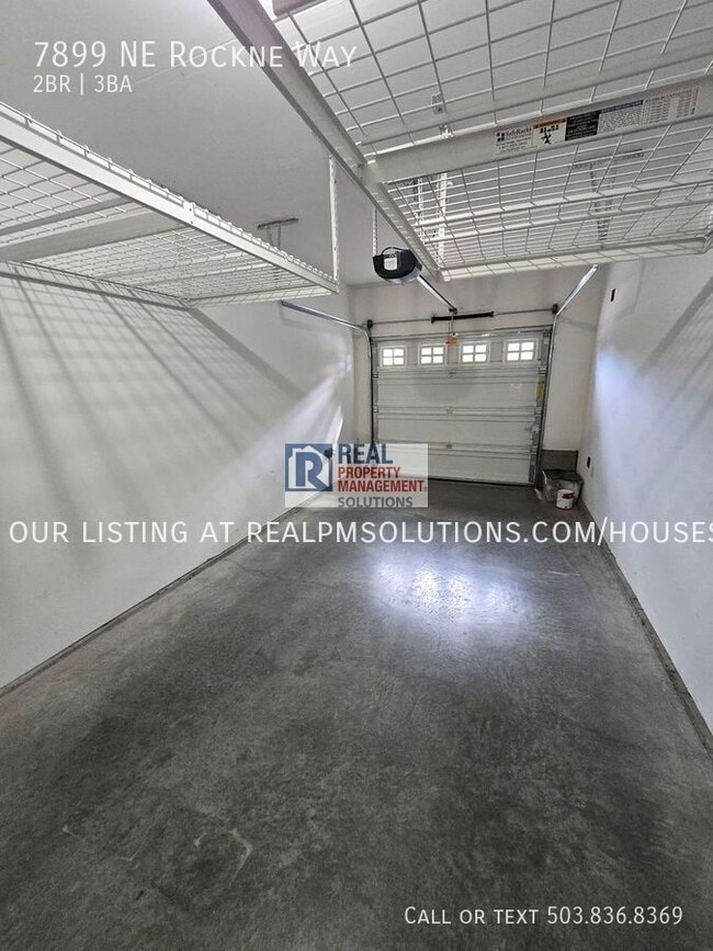 Building Photo - 7899 NE Rockne Way