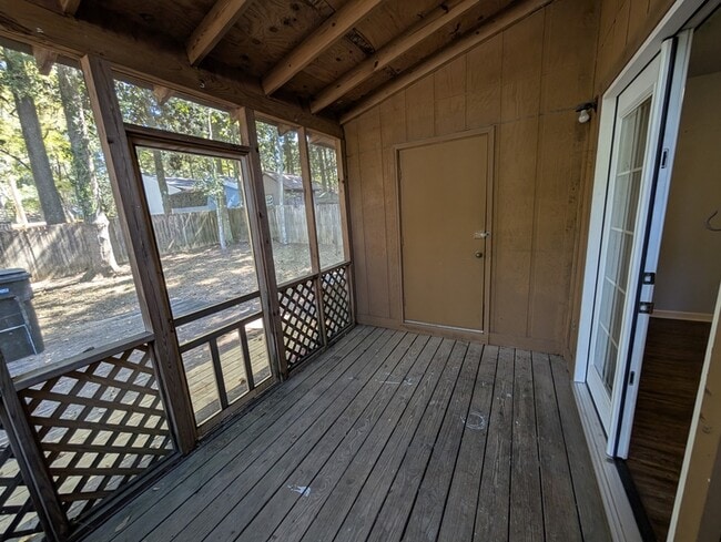 Building Photo - 151 Parkbrook Cir