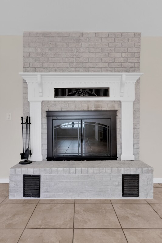 Building Photo - 967 Grand Canal St