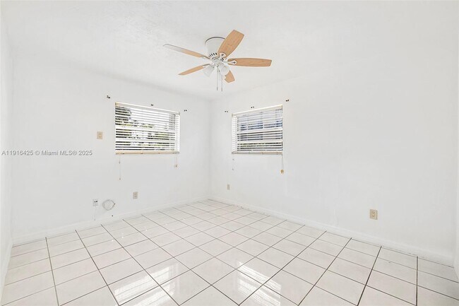 Building Photo - 5730 NW 38th St