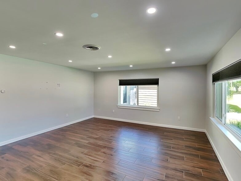 Building Photo - 2852 Scarlet Rd