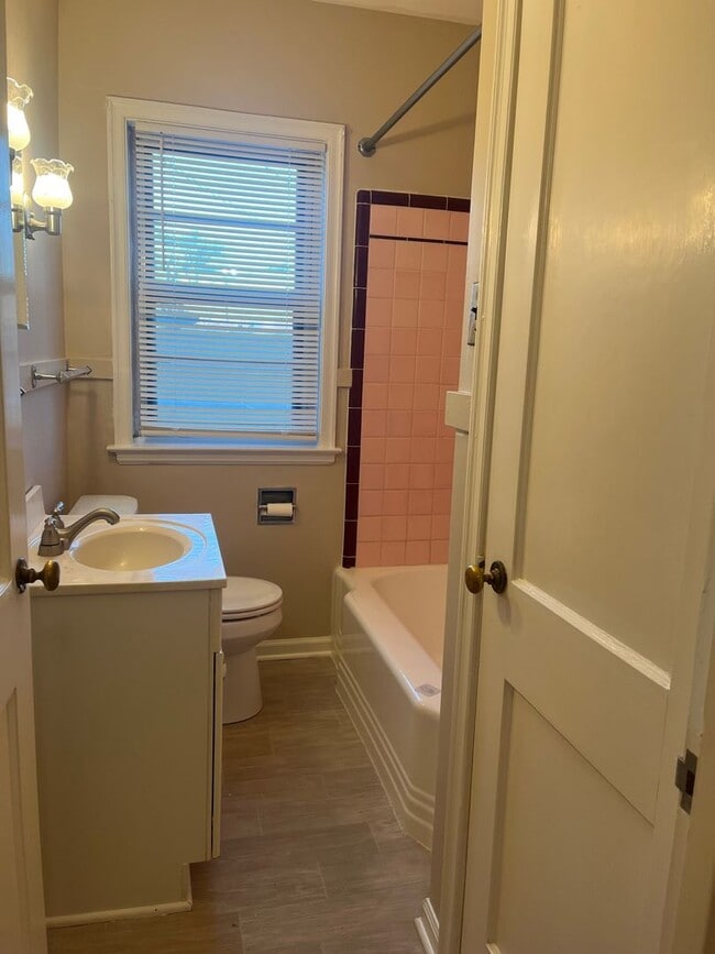 Building Photo - Mahon-1709