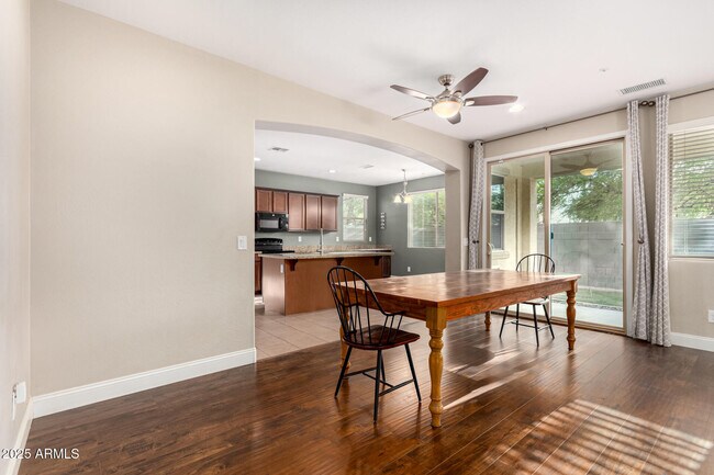 Building Photo - 12800 N 93rd Dr