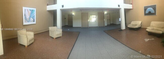 Building Photo - 14830 Naranja Lakes Blvd