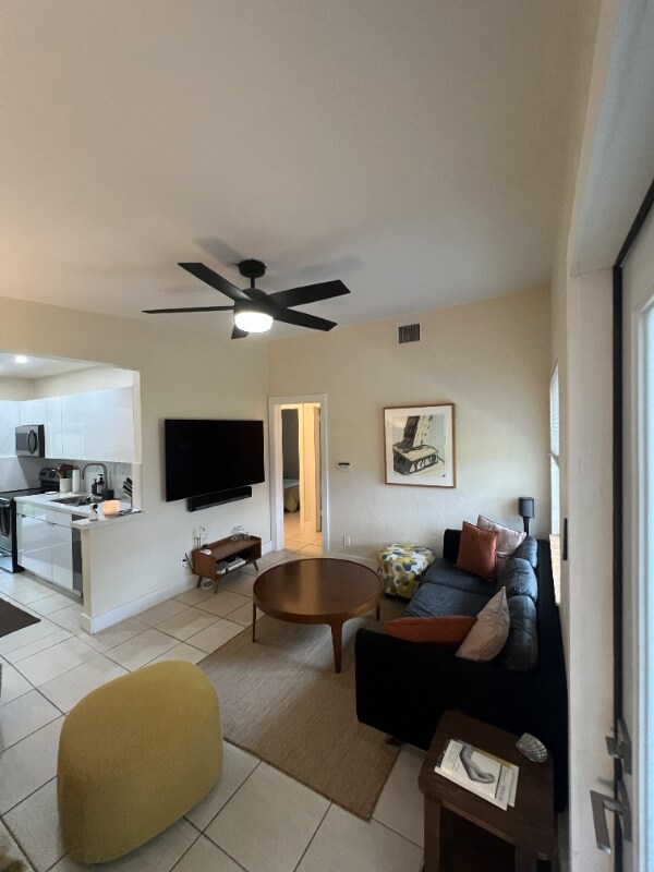 Building Photo - 6425 SW 82nd St