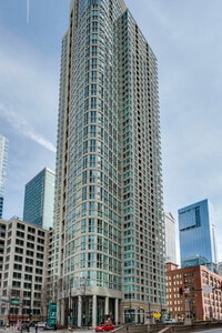 Building Photo - 345 N La Salle Dr