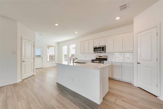 Building Photo - 3750 Honey Daisy Dr