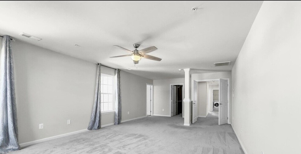 Building Photo - 10185 Warfield St