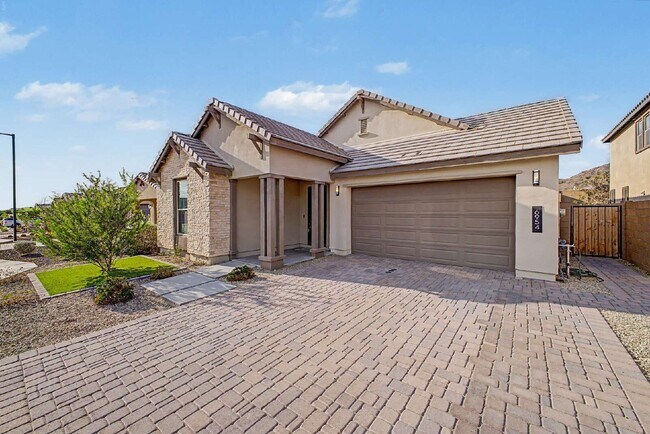 Building Photo - 6954 W Maya Way