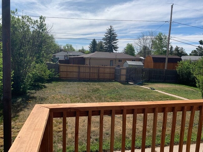 Building Photo - Beautiful 4 Bedroom 3 Bathroom Home in Wes...