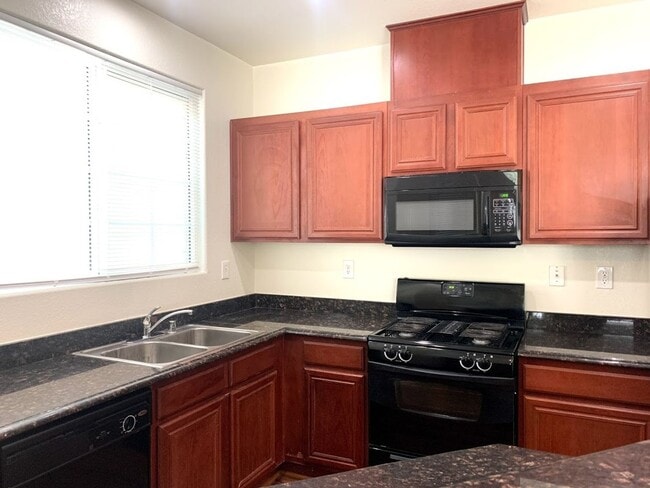 Building Photo - Ready for Move In