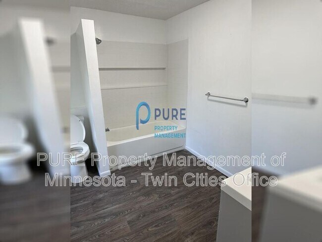 Building Photo - 1212 Sibley St