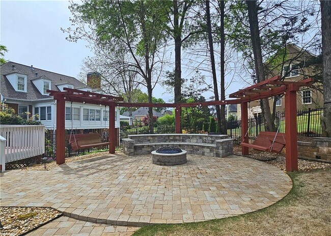 Building Photo - 7775 Tintern Trce