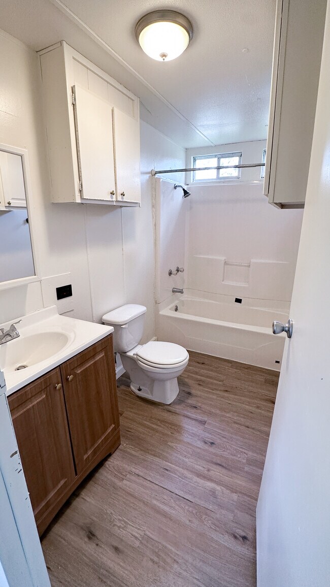 Bathroom - 802 Peach St