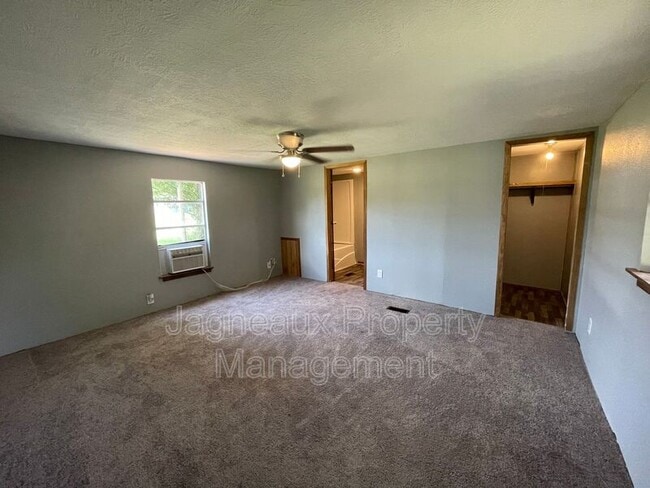 Building Photo - 6372 E Myles Ln