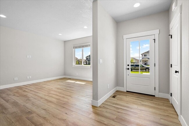 Building Photo - Experience Spacious Luxury: 4 Bedroom, 3 Bath Two-Story Rental Home Awaits