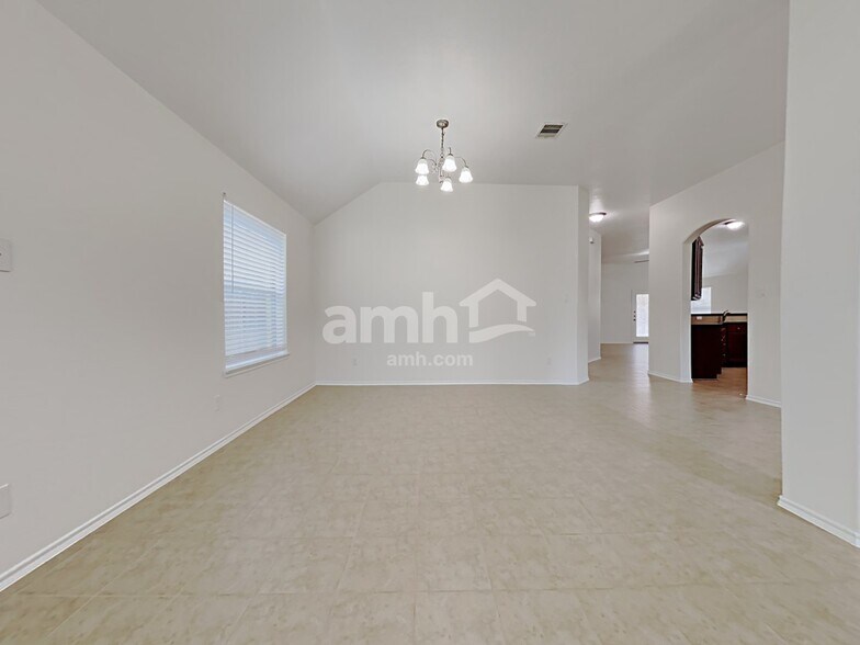 Building Photo - 10006 Blissfull Valley Ln