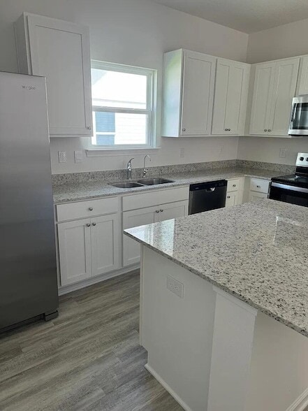 Building Photo - 94 Bluebeech St