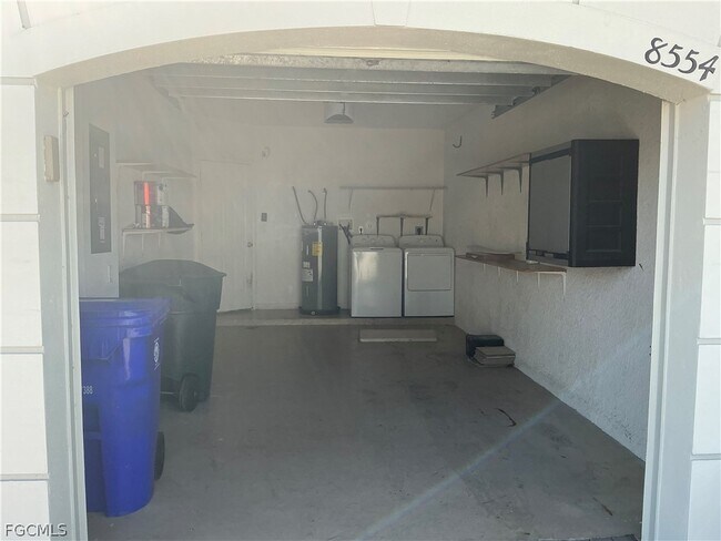 Building Photo - 8554 Athena Ct