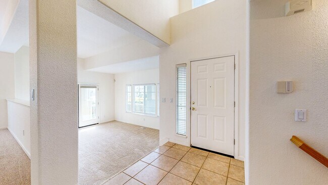 Building Photo - Desirable Skyhawk 3 bedroom Tri-Level Single Family