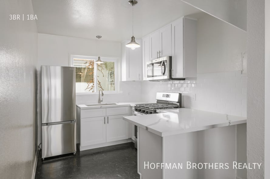 Building Photo - 6043 Eleanor Ave