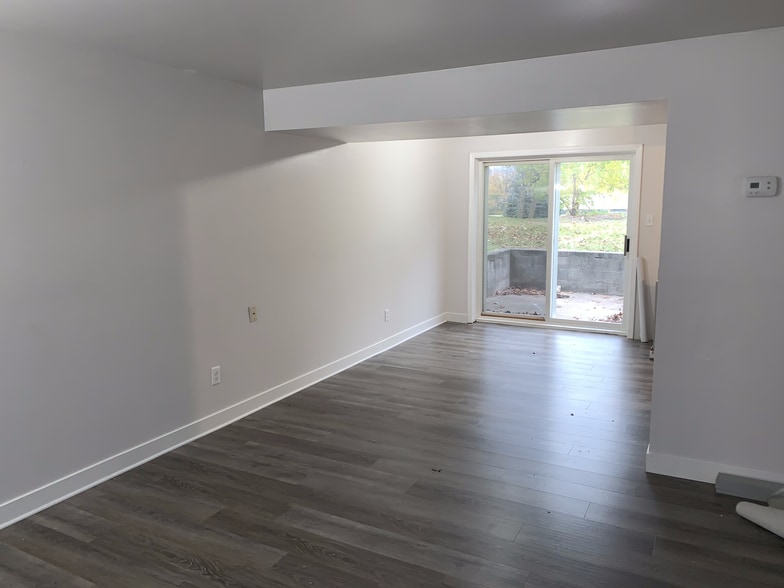 Living Room facing the Patio - 5322 Plaza Ave