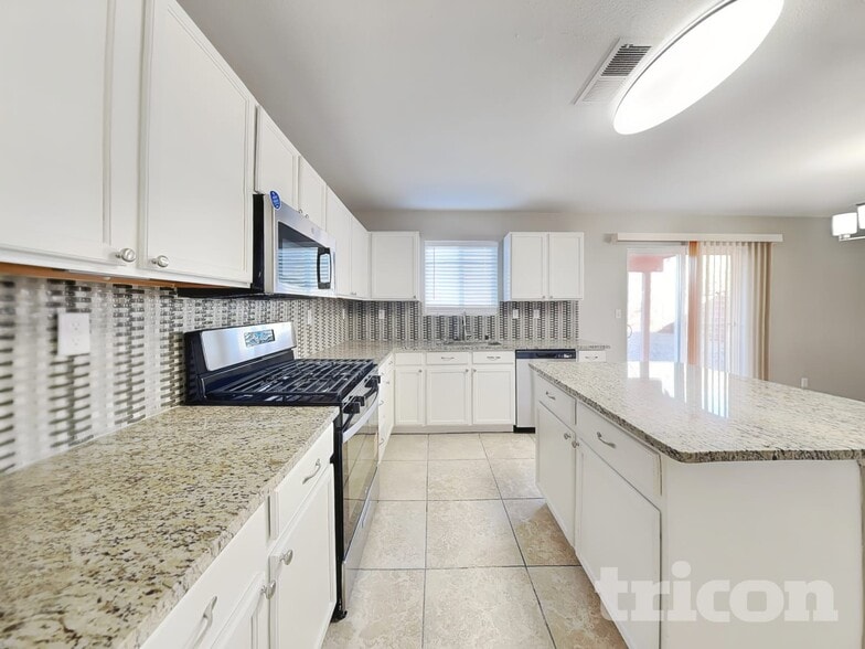 Building Photo - 7609 Snowy Egret Ct NW