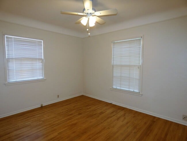 Building Photo - *Available NOW in Whittier!*