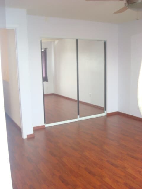 Building Photo - Single Family 4 bedroom 3 bath single family home