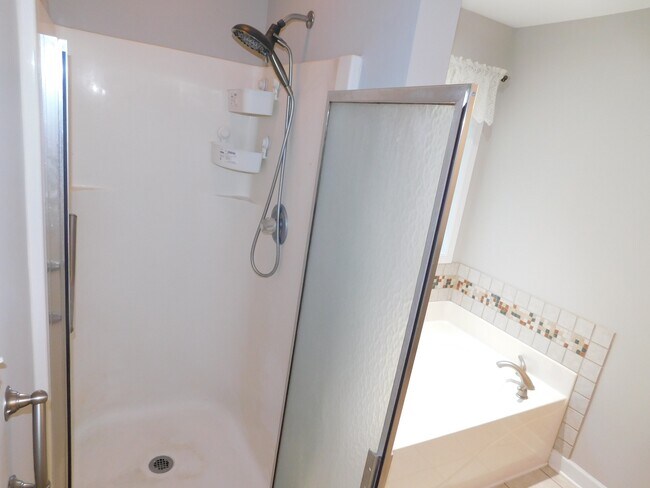 Building Photo - 235 Harbor Landing Dr