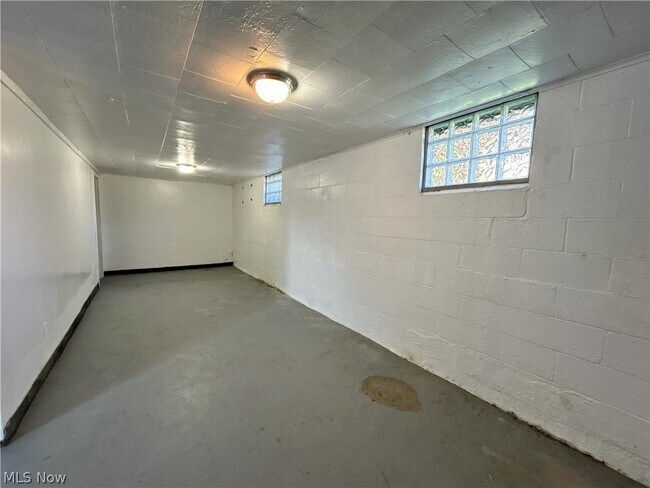 Building Photo - 126 Ohio St