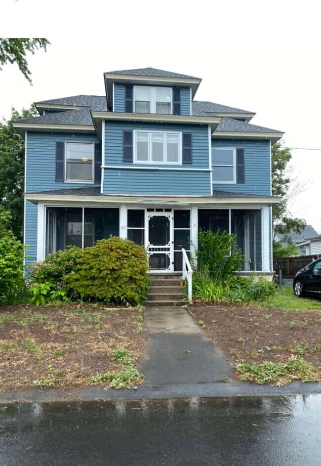 Building Photo - 85 Briggs St