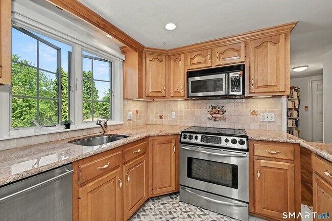 Building Photo - 59 Creeping Hemlock Dr