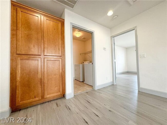 Building Photo - 6596 Polonius Ct