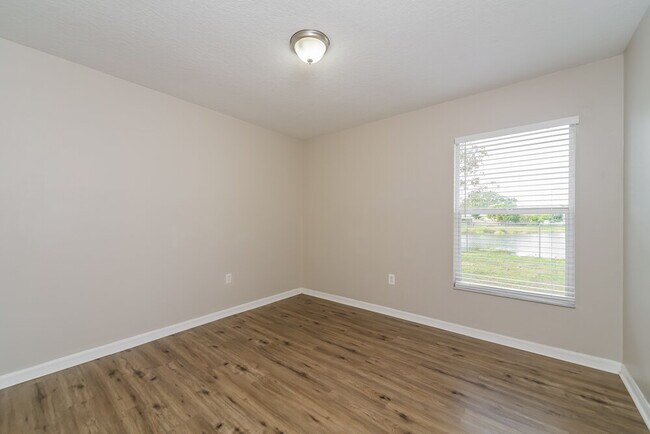 Building Photo - 2740 Settlers Trail