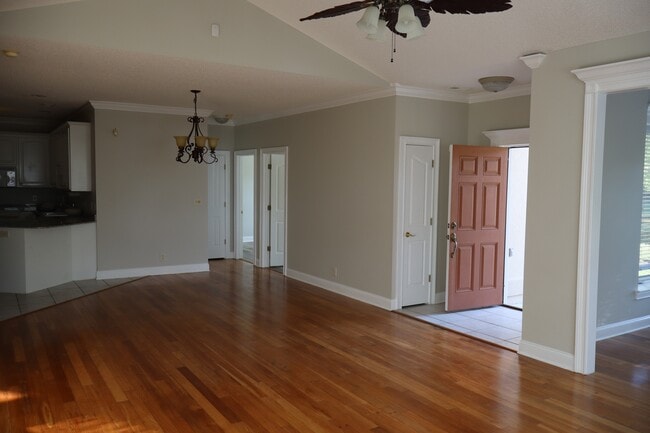 Building Photo - 1482 St Thomas Cir