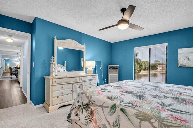 Building Photo - 2523 Pine Ridge Way S