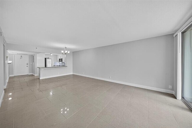 Building Photo - 3090 N Course Dr