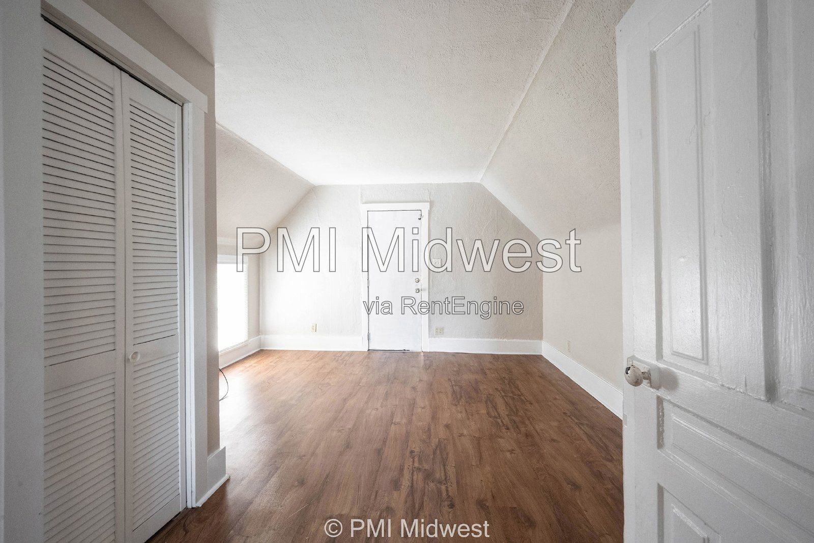 Building Photo - 831 S Webster St