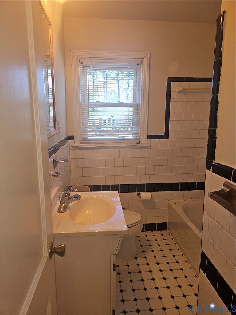 Building Photo - 1207 Blue Jay Ln