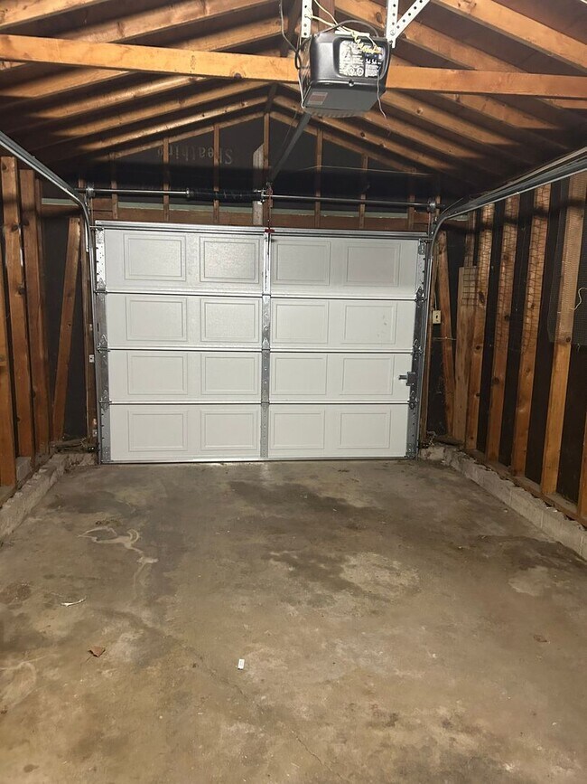 Building Photo - 1 bed 1 bath, 844 square foot home located in West Lafayette