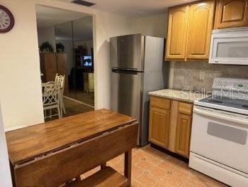 Building Photo - 3124 Lake Bayshore Dr