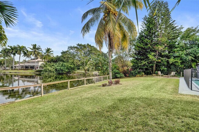 Building Photo - 1020 Bayberry Point Dr