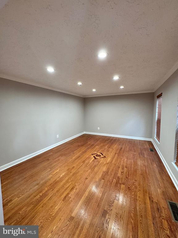 Building Photo - 915 Cypress Point Cir