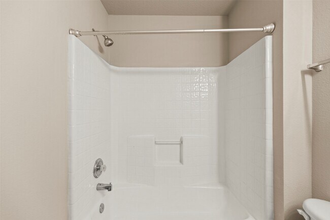 Building Photo - 16818 Pine Castle Dr