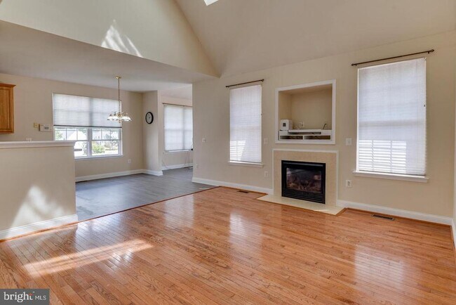 Building Photo - 45921 Altman Ct